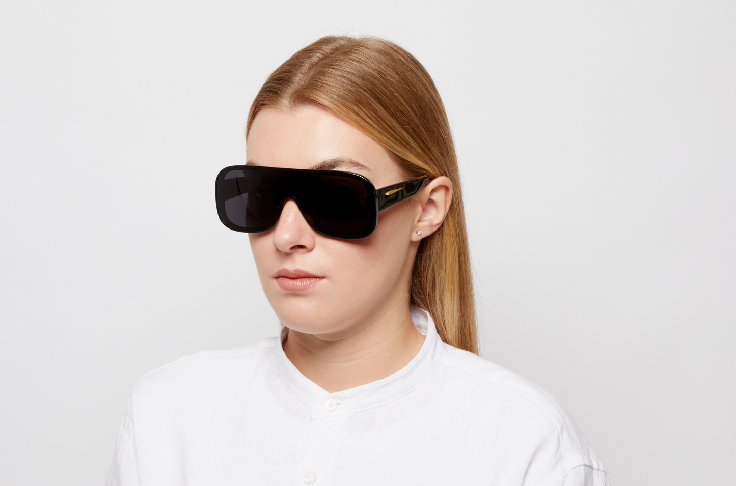 Alexander Dimitriov mask sunglasses for women with polarized lenses, by Kopajos