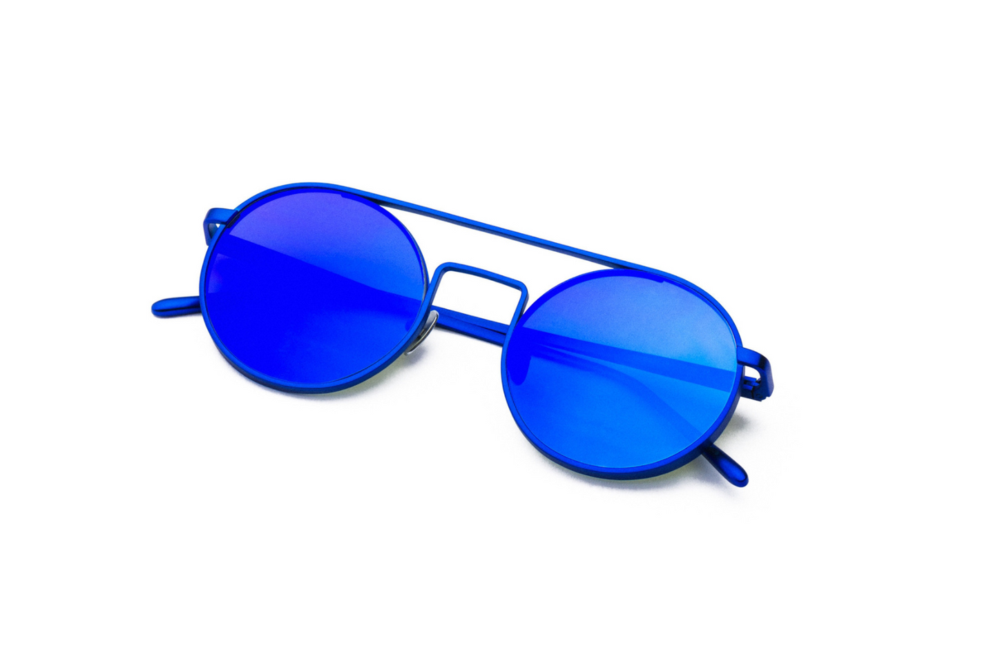 Blue round sunglasses with polarized lenses by Kopajos