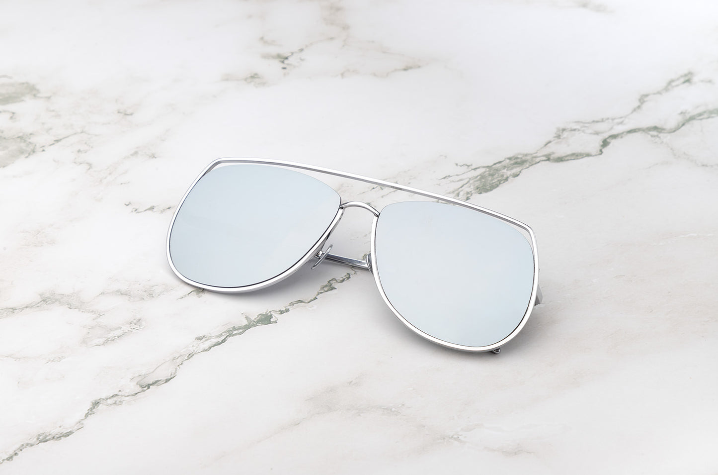 Silver aviator sunglasses with mirror polarized lenses by Kopajos