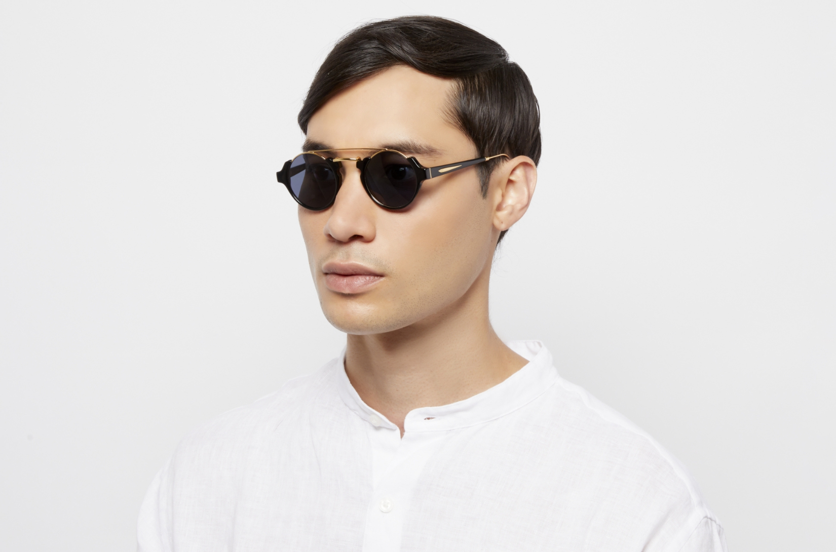 Black round sunglasses for men with polarized lenses by Kopajos