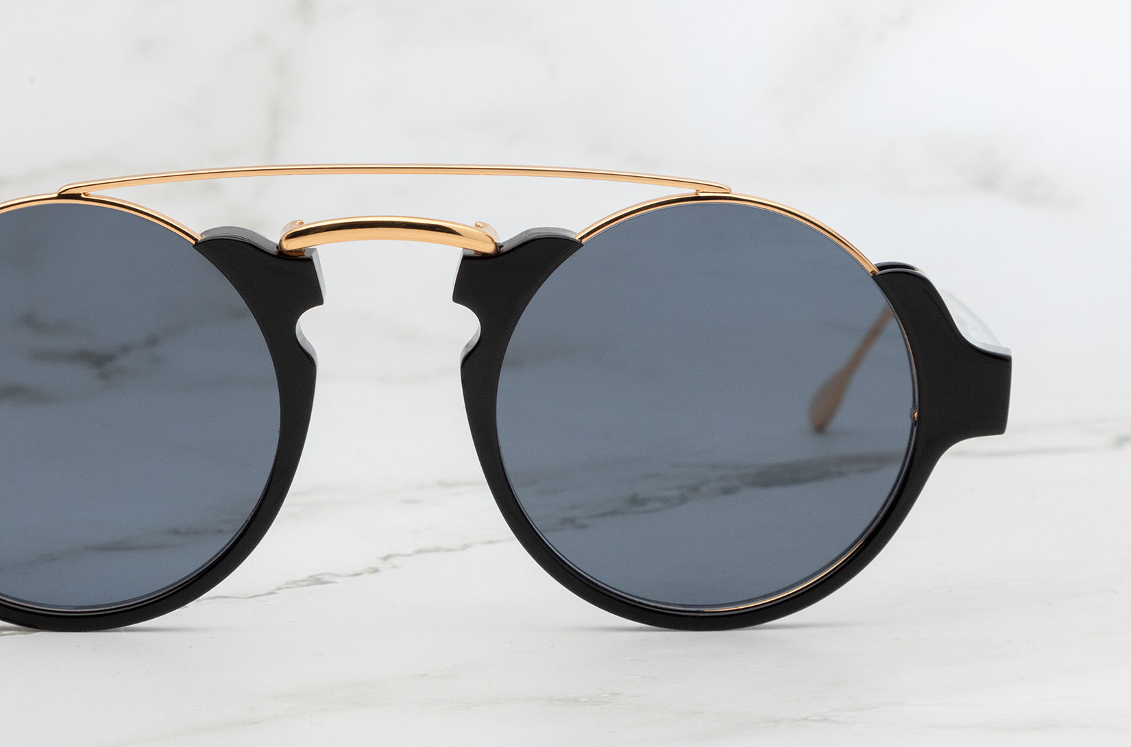 Isabella Black round sunglasses for men and women by Kopajos