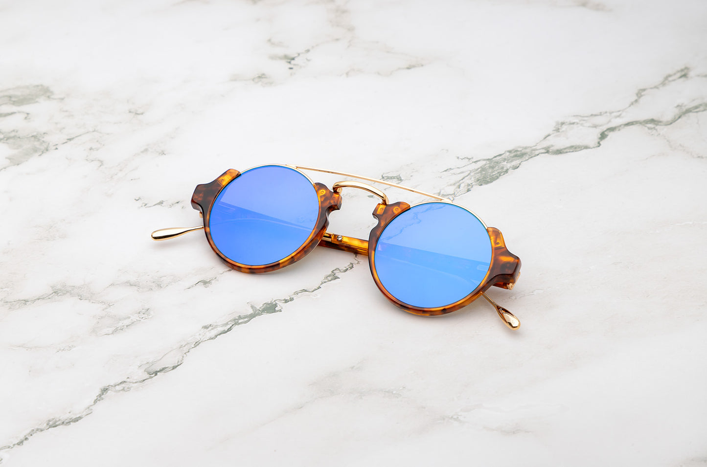 Tortoise round sunglasses for women with polarized lenses by Kopajos