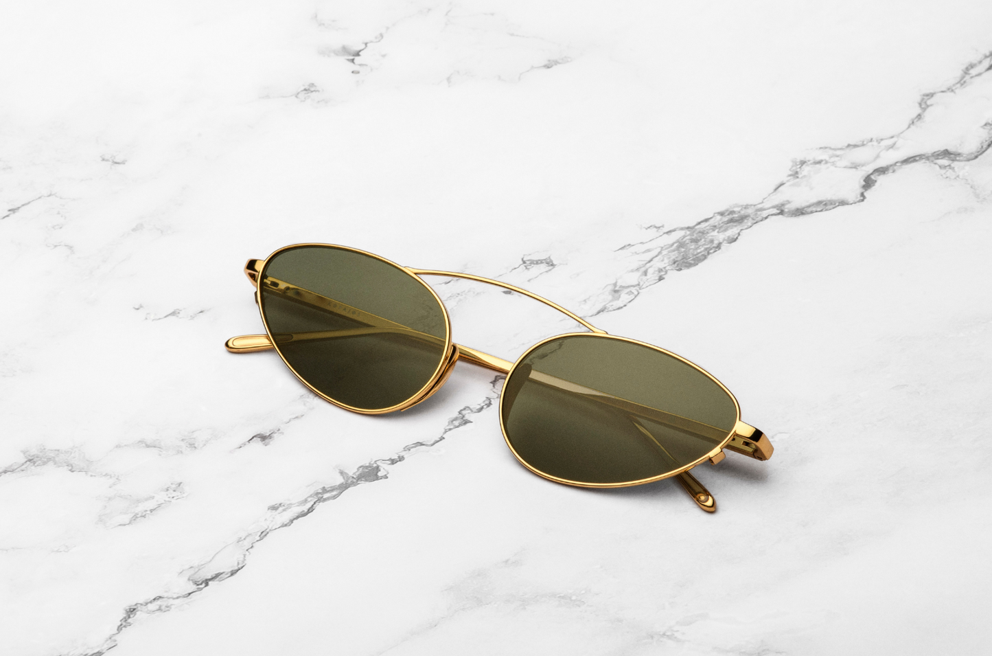 Gold cat eye sunglasses for women with green polarized lenses, Kopajos
