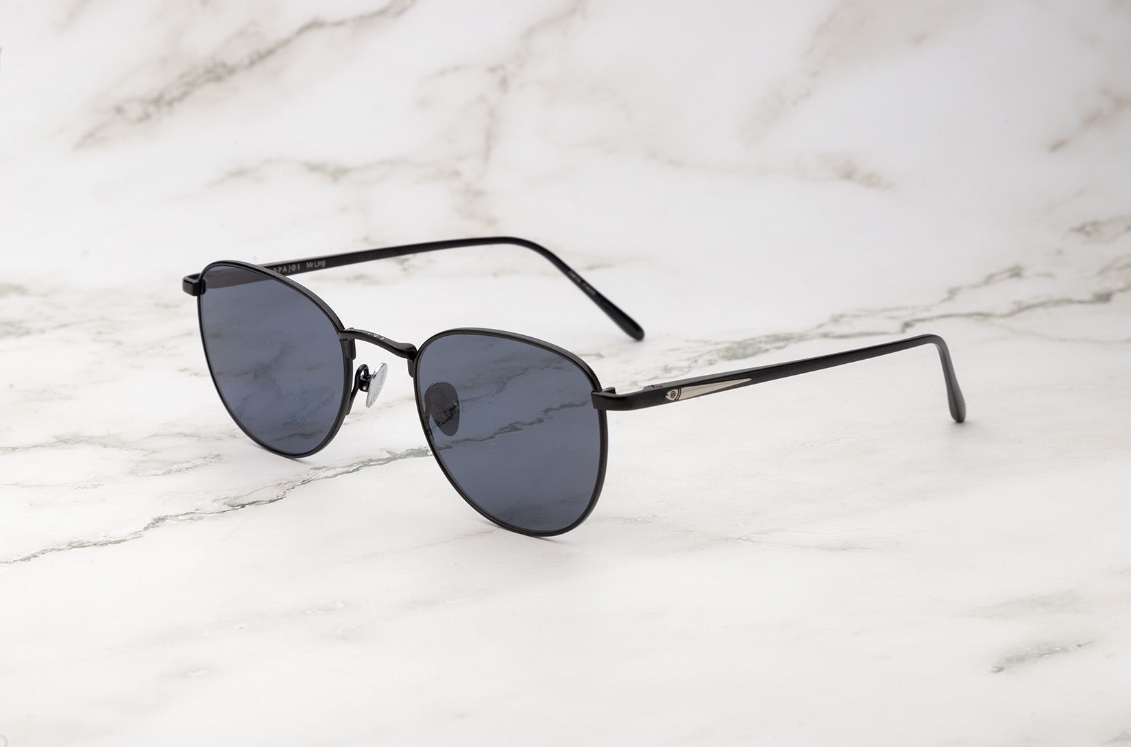 Black aviator sunglasses with polarized lenses by Kopajos