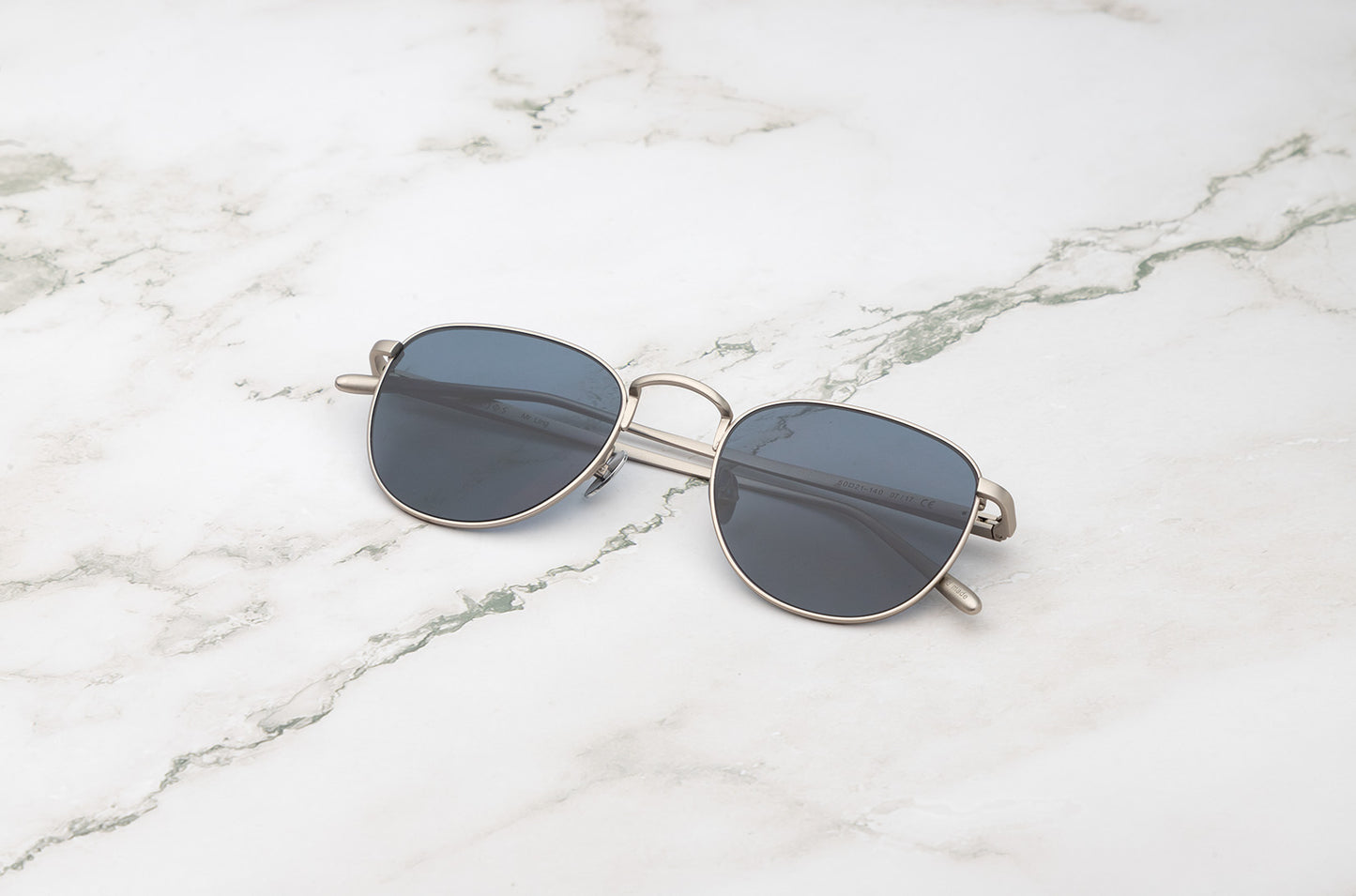 Silver aviator sunglasses with polarized lenses by Kopajos