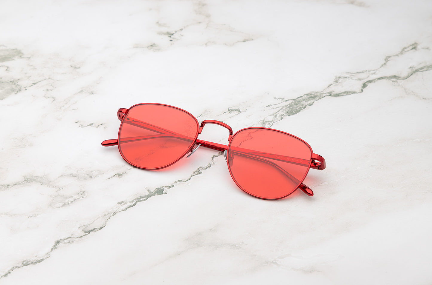 Red aviator sunglasses for men and women with polarized lenses by Kopajos