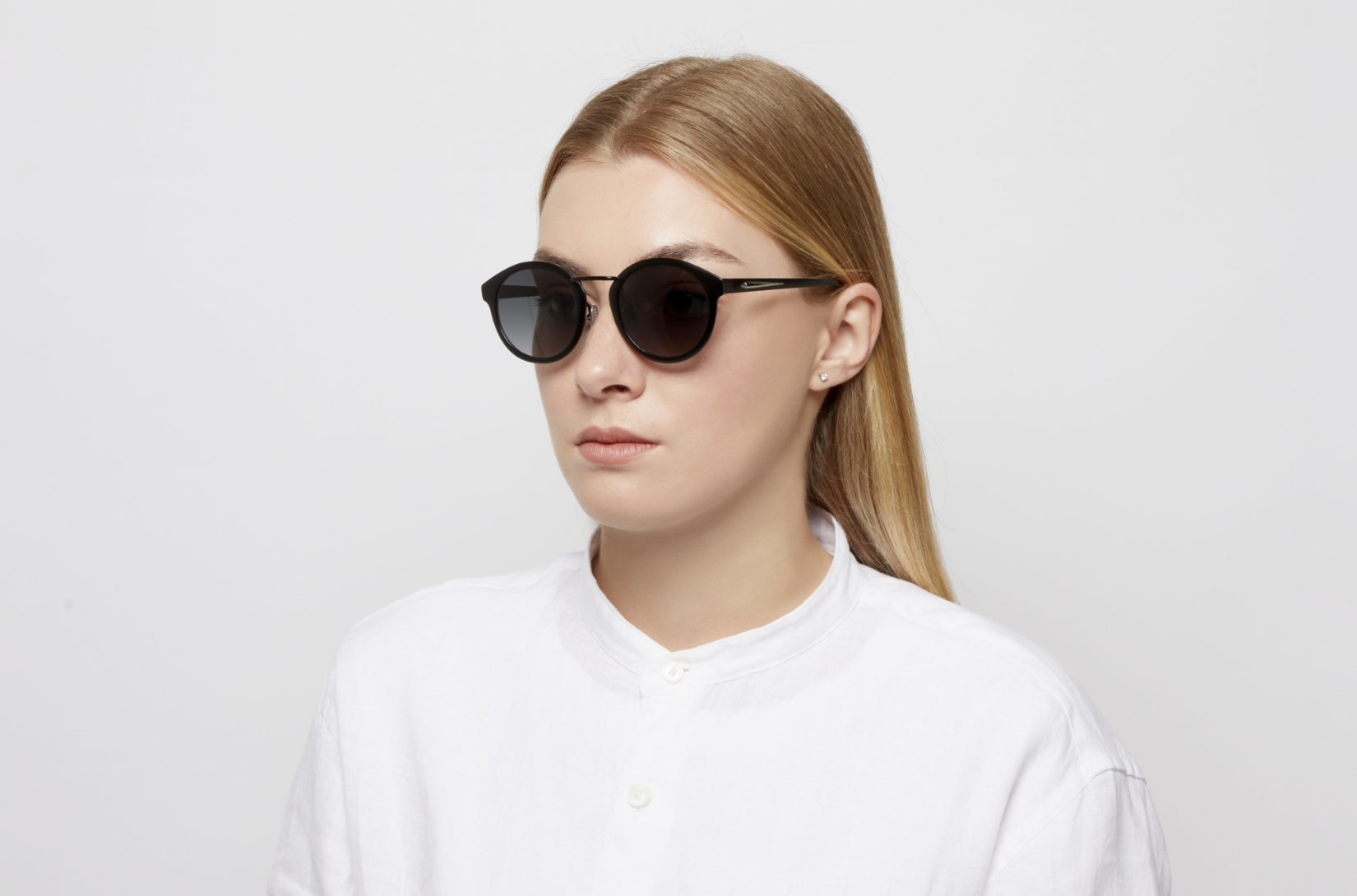 New Goldfinger round sunglasses for women with polarized lenses by Kopajos