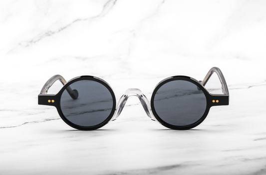 Black round sunglasses for men and women with polarized lenses by Kopajos