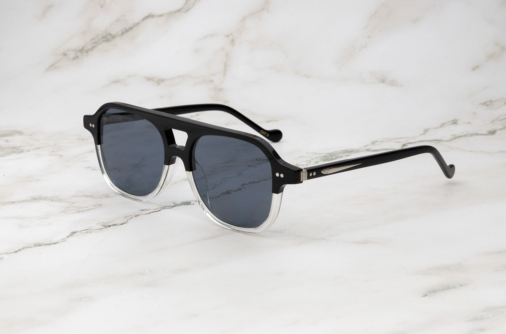 Black aviator sunglasses for men and women with polarized lenses by Kopajos