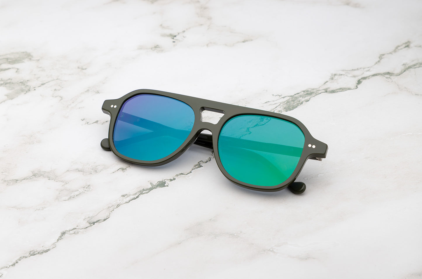 Dark green aviator sunglasses for men and women with mirror green lenses by Kopajos