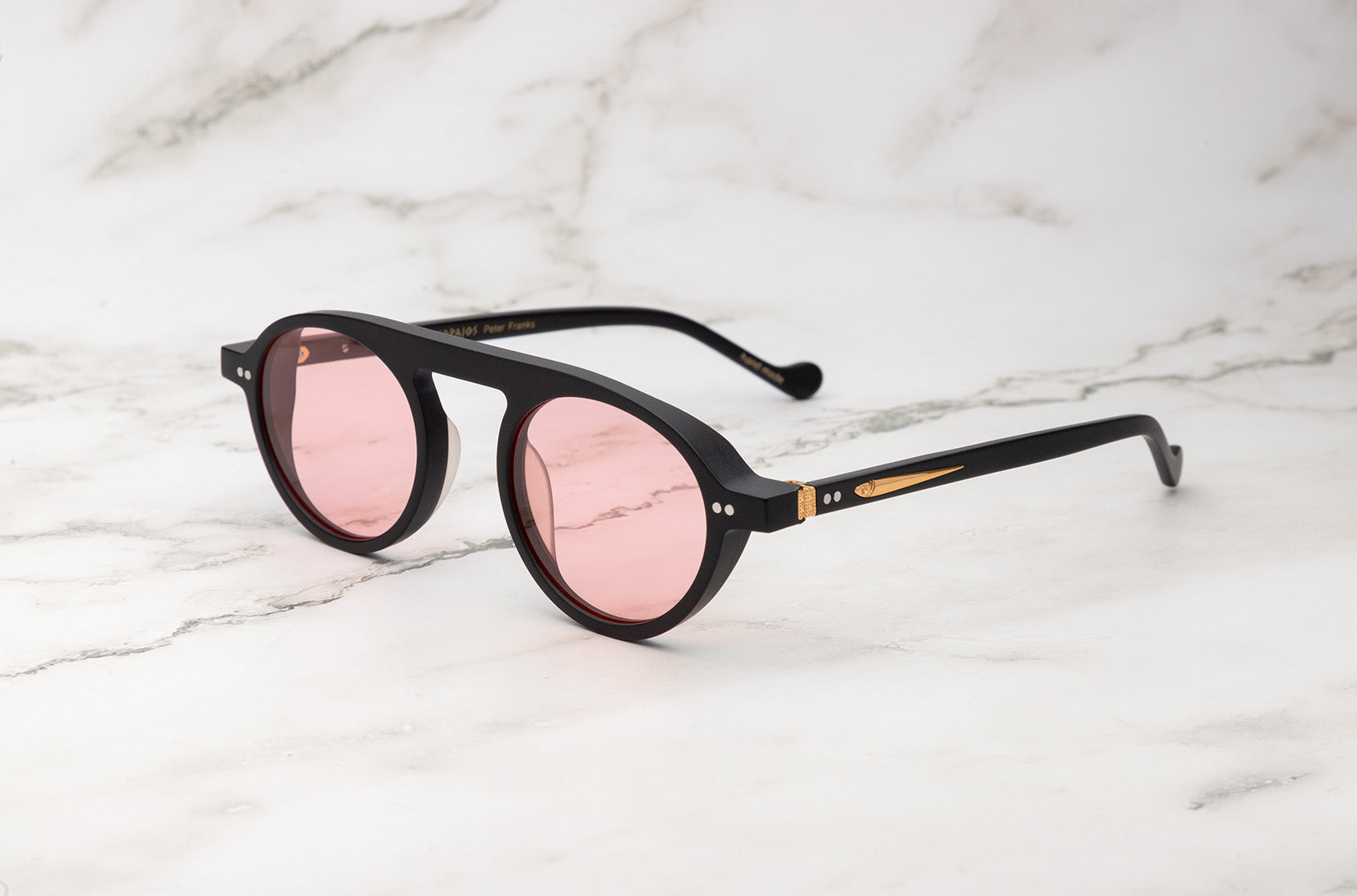 Peter Frank round style sunglasses with premium lenses.