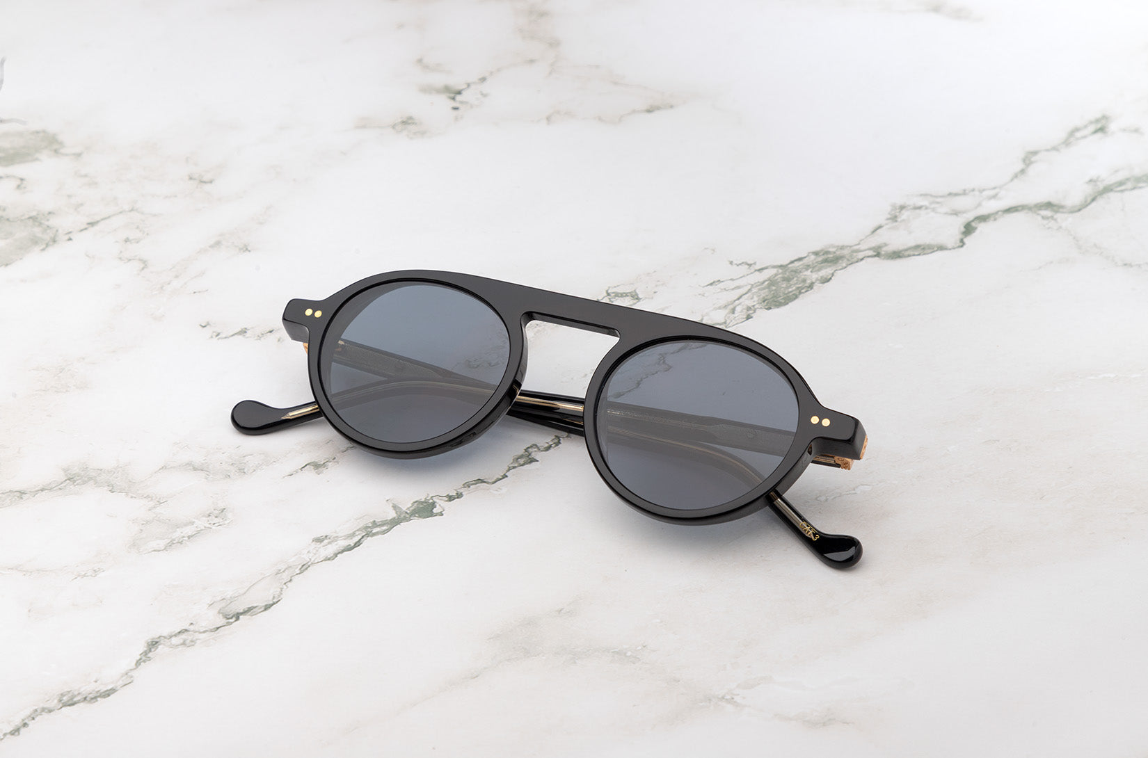 large round sunglasses Peter Frank, by Kopajos