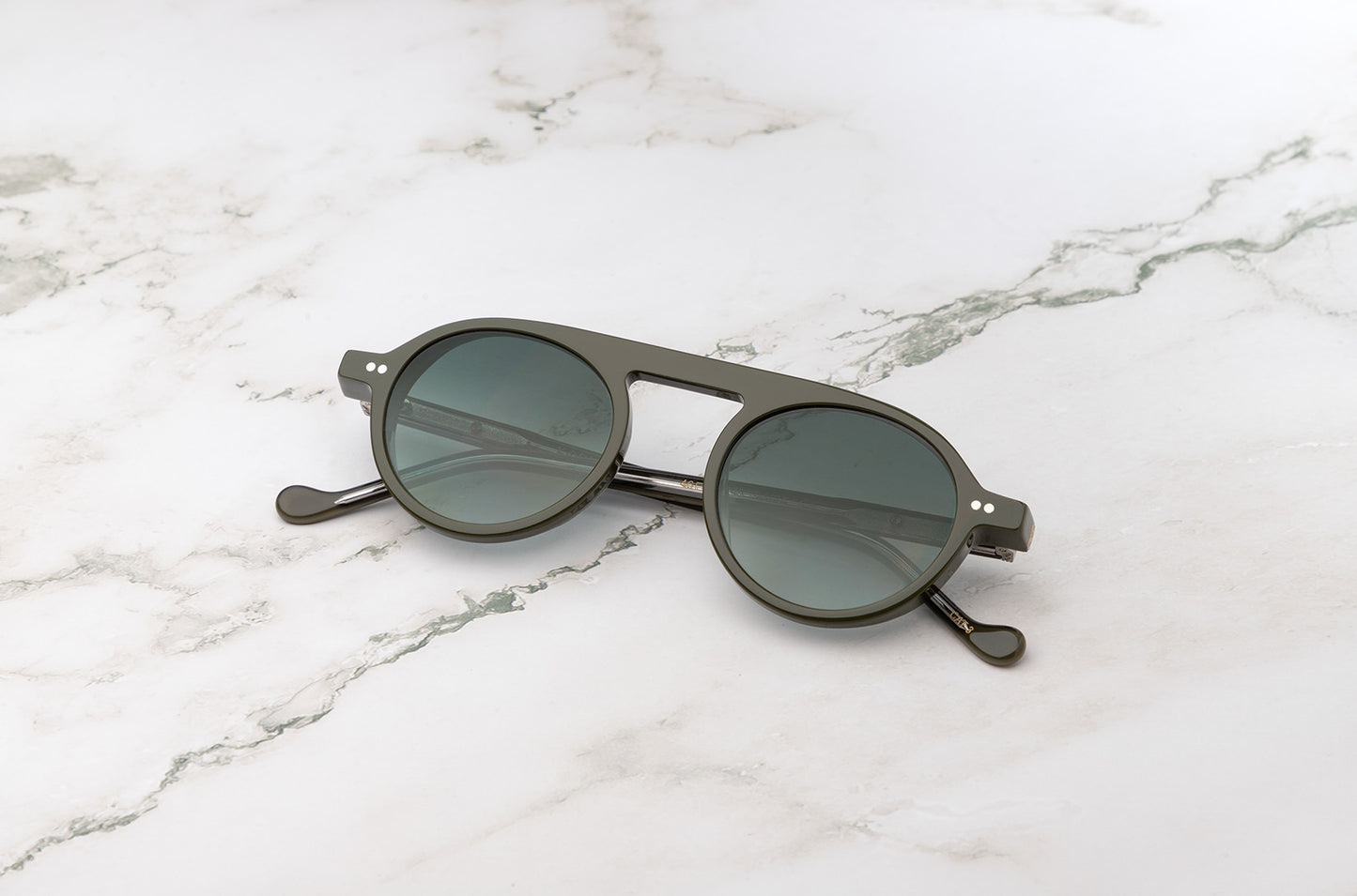 Peter Frank retro round sunglasses with green frame