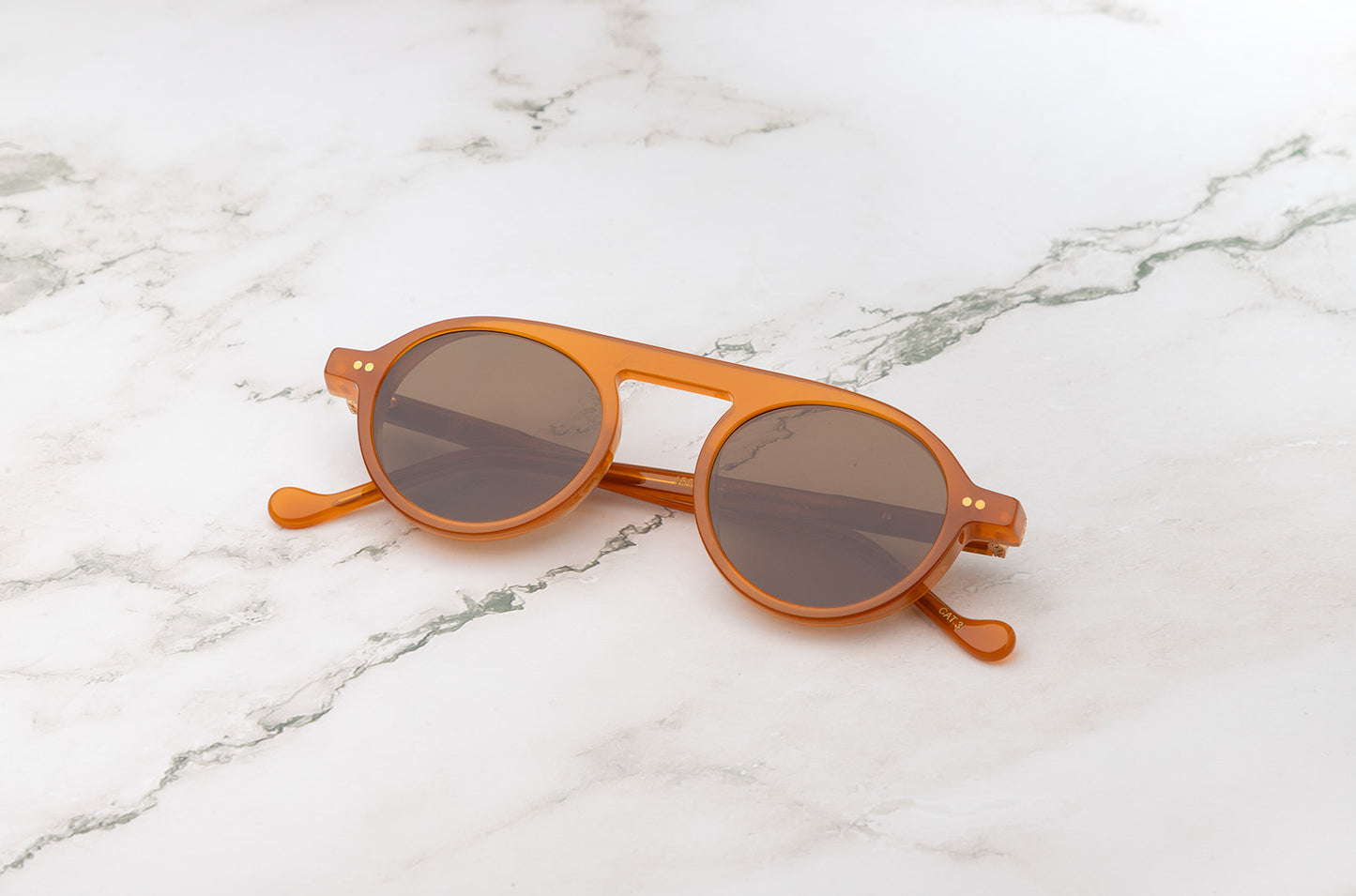 The best-selling Peter Frank sunglasses, round and polarized.