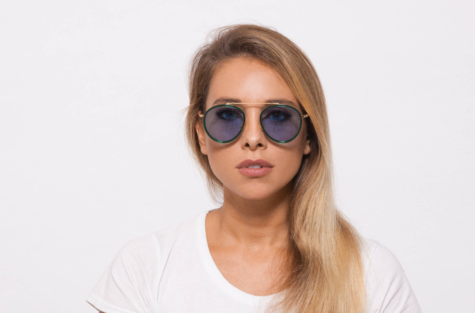 The superior clarity of Kopajos Sasha Davidov polarized aviator sunglasses.