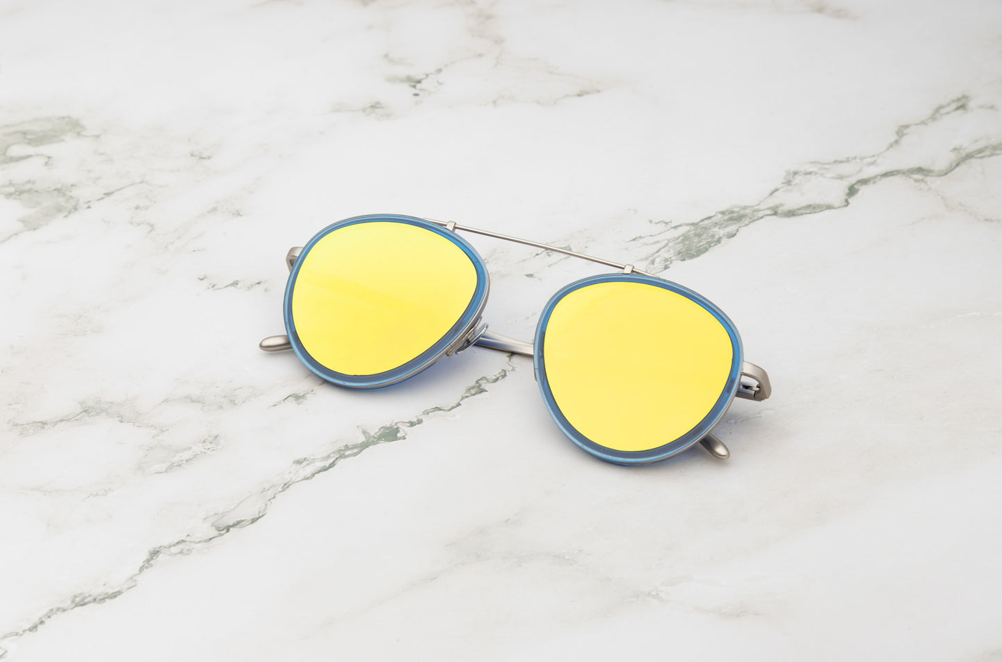 How the Sasha Davidov mirrored aviator sunglasses enhance your view.