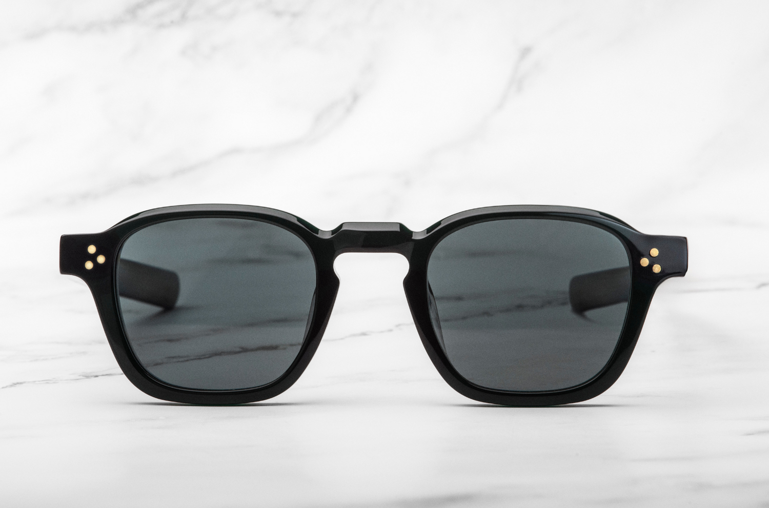 Square sunglasses for men and women