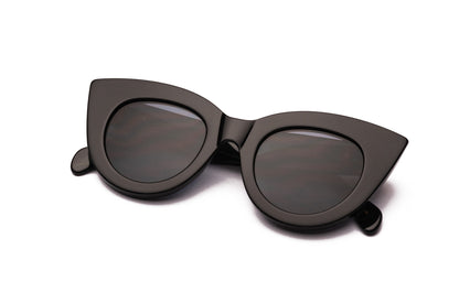 Kopajos Fiona Volpe: capturing the glamour of 60s vintage eyewear.