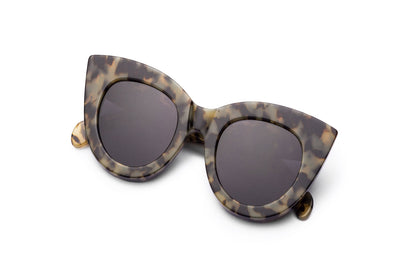 The bold thickness of the Fiona Volpe acetate sunglasses frame.