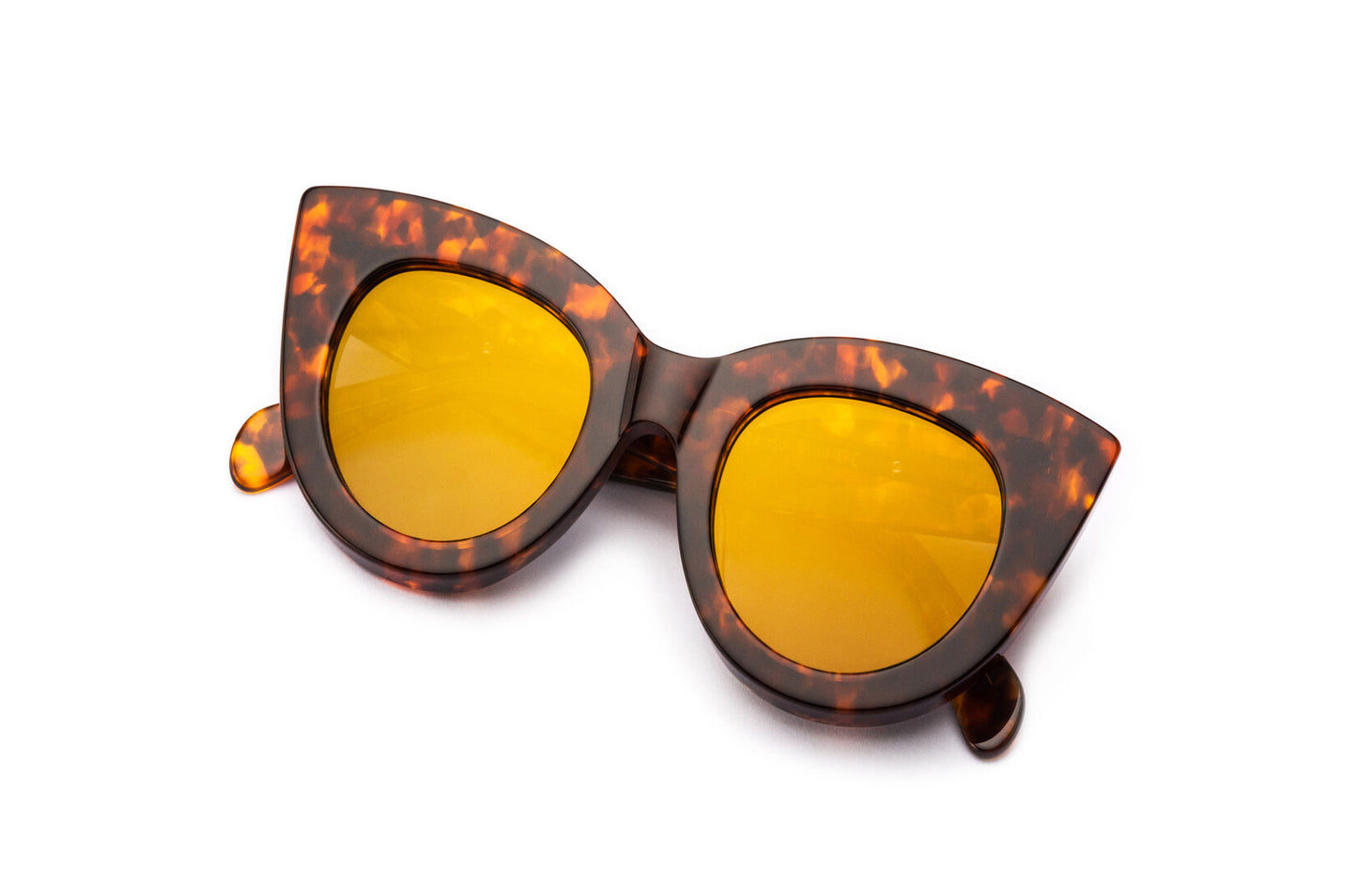 The Fiona Volpe by Kopajos, designed with a comfortable 145mm temple.