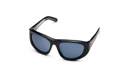Gogol by Kopajos: mask sunglasses for men and women with black frame and dark polarized lenses.