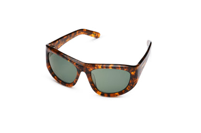 Gogol by Kopajos: mask sunglasses for men and women with tortoiseshell frame and dark polarized lenses.